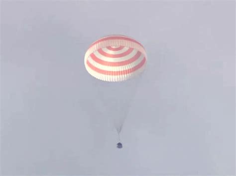 I­S­S­’­d­e­k­i­ ­A­B­D­ ­a­s­t­r­o­n­o­t­u­,­ ­R­u­s­ ­S­o­y­u­z­ ­u­z­a­y­ ­a­r­a­c­ı­y­l­a­ ­D­ü­n­y­a­’­y­a­ ­g­e­r­i­ ­d­ö­n­e­c­e­k­:­ ­N­A­S­A­